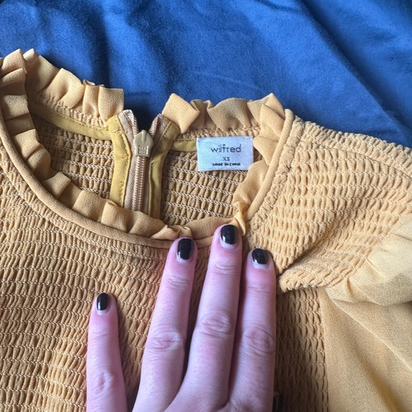 Aritzia Wilfred Rosalyn Long Sleeved Gold Dress - Picture 3 of 8